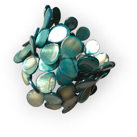 Blue dyed seashell memory wire wrap bracelet - Picture 1 of 7